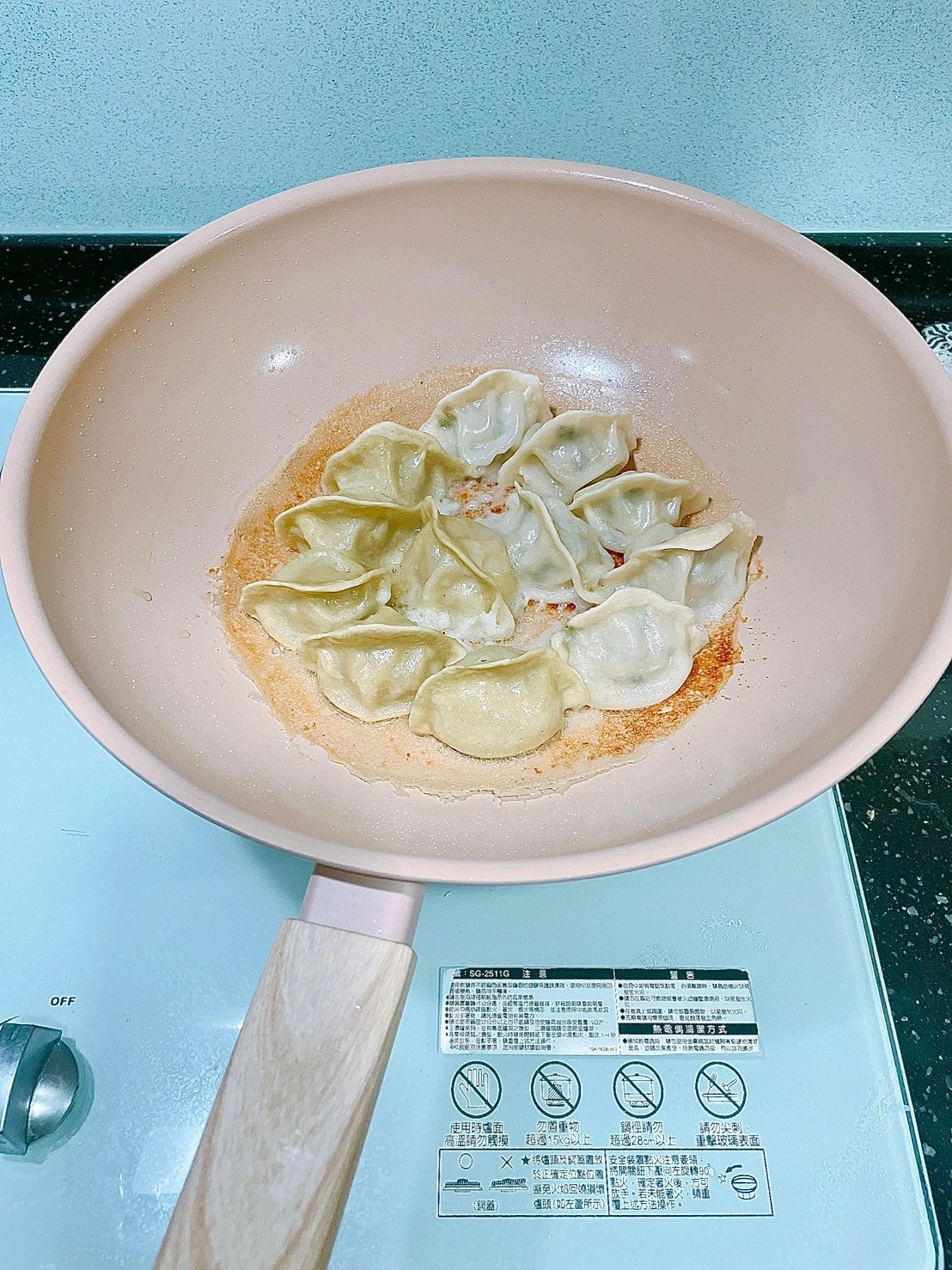 *。板橋金三餃x吻仔魚豬肉x蔥花豬肉x川味麻辣 冷凍水餃煎餃 *。板橋金三餃x吻仔魚豬肉x蔥花豬肉x川味麻辣 冷凍水餃煎餃