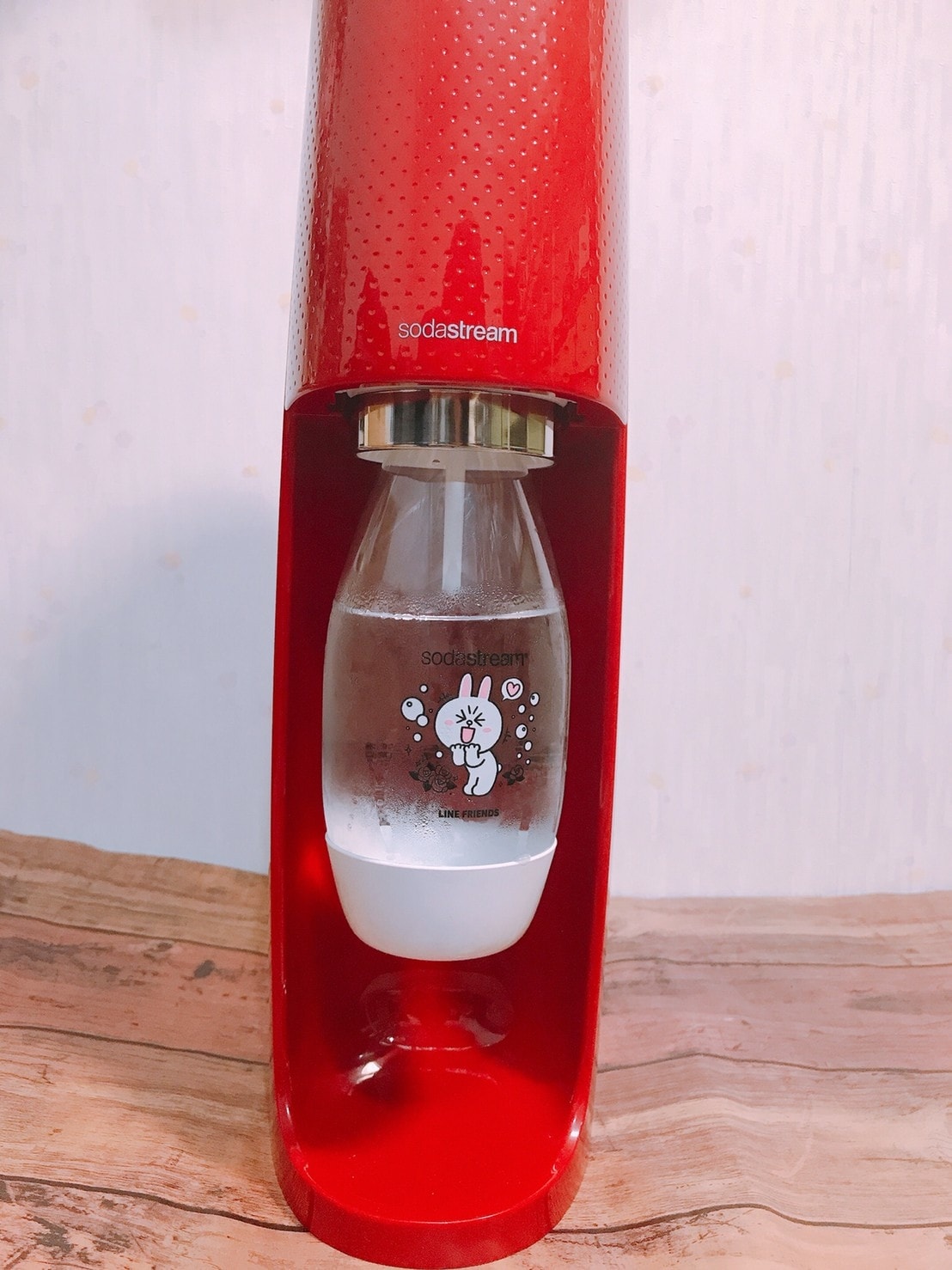Sodastream氣泡水機༺輕鬆製作沁涼飲料讓你多喝水 Sodastream氣泡水機༺輕鬆製作沁涼飲料讓你多喝水