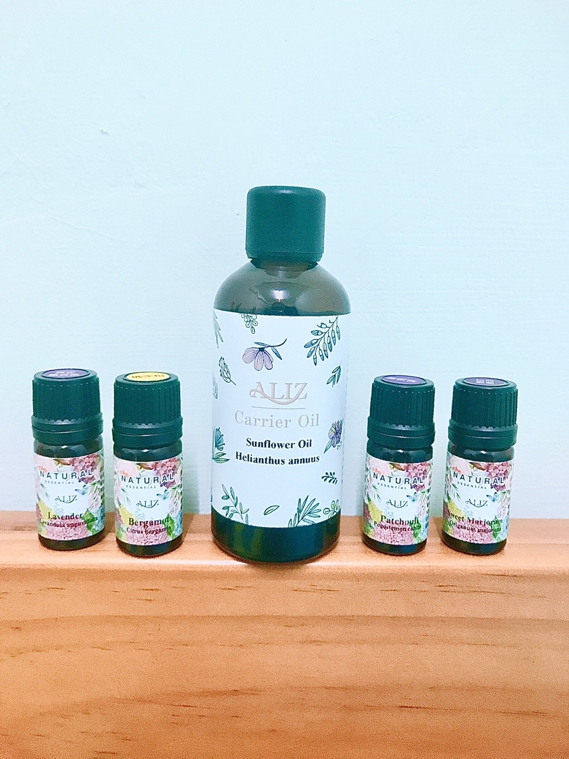 愛裡‧時安心精油組༺向日葵油、甜馬鬱蘭、薰衣草、佛手柑、廣