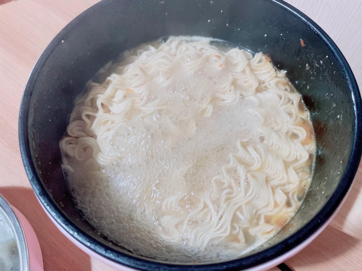 MOLIJIA 魔力家M17多功能不沾快煮小電鍋/電子鍋1. MOLIJIA 魔力家M17多功能不沾快煮小電鍋/電子鍋1.