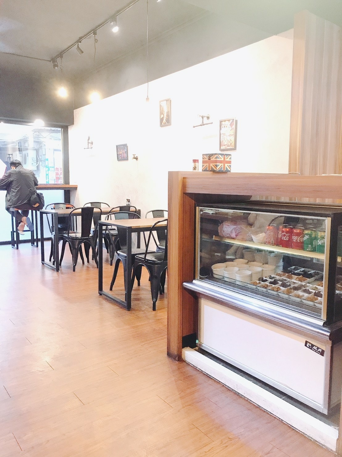 202155_210506_7.jpg 202155_210506_7.jpg