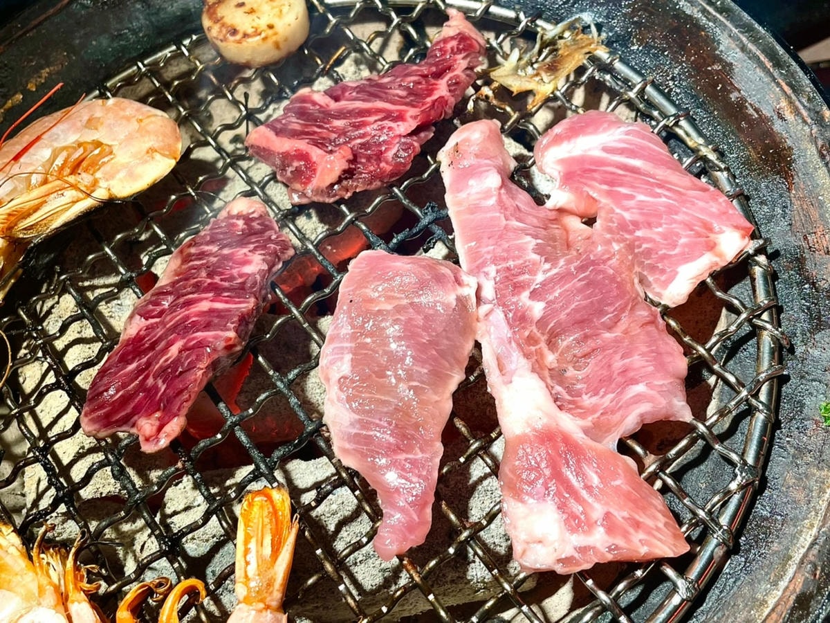 食記 ཾ名炙炭火燒肉༺新北三重頂級燒肉、海鮮燒烤吃到飽