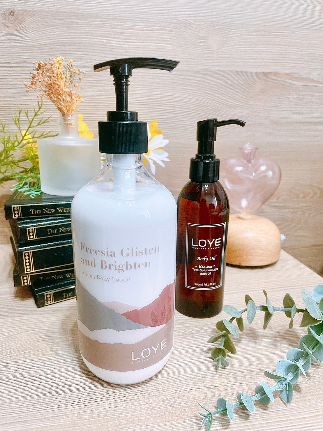 LOYE 樂妍༺小蒼蘭潤白香水身體乳一抹化水箱乳液開箱x10