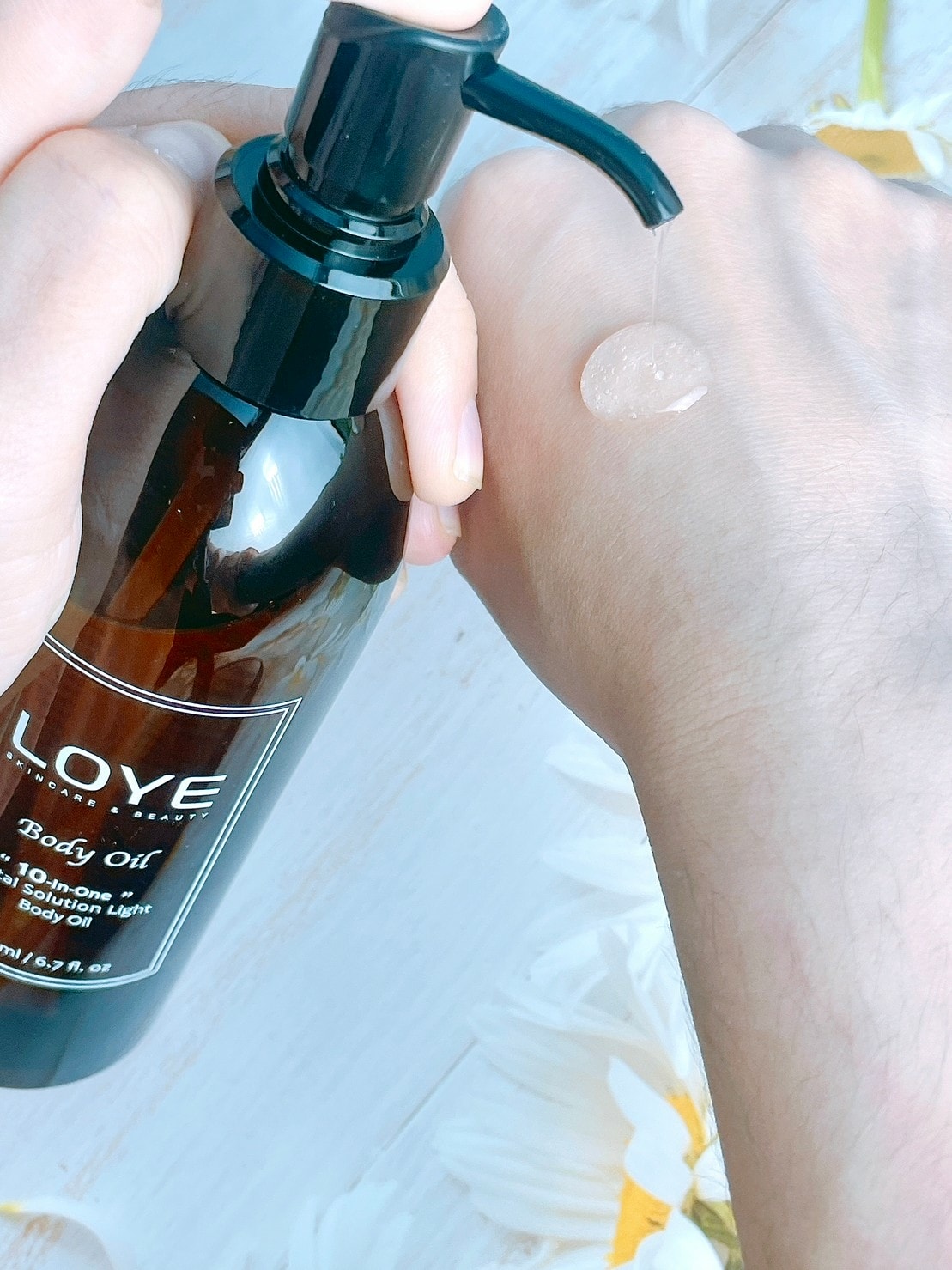 LOYE 樂妍༺小蒼蘭潤白香水身體乳一抹化水箱乳液開箱x10