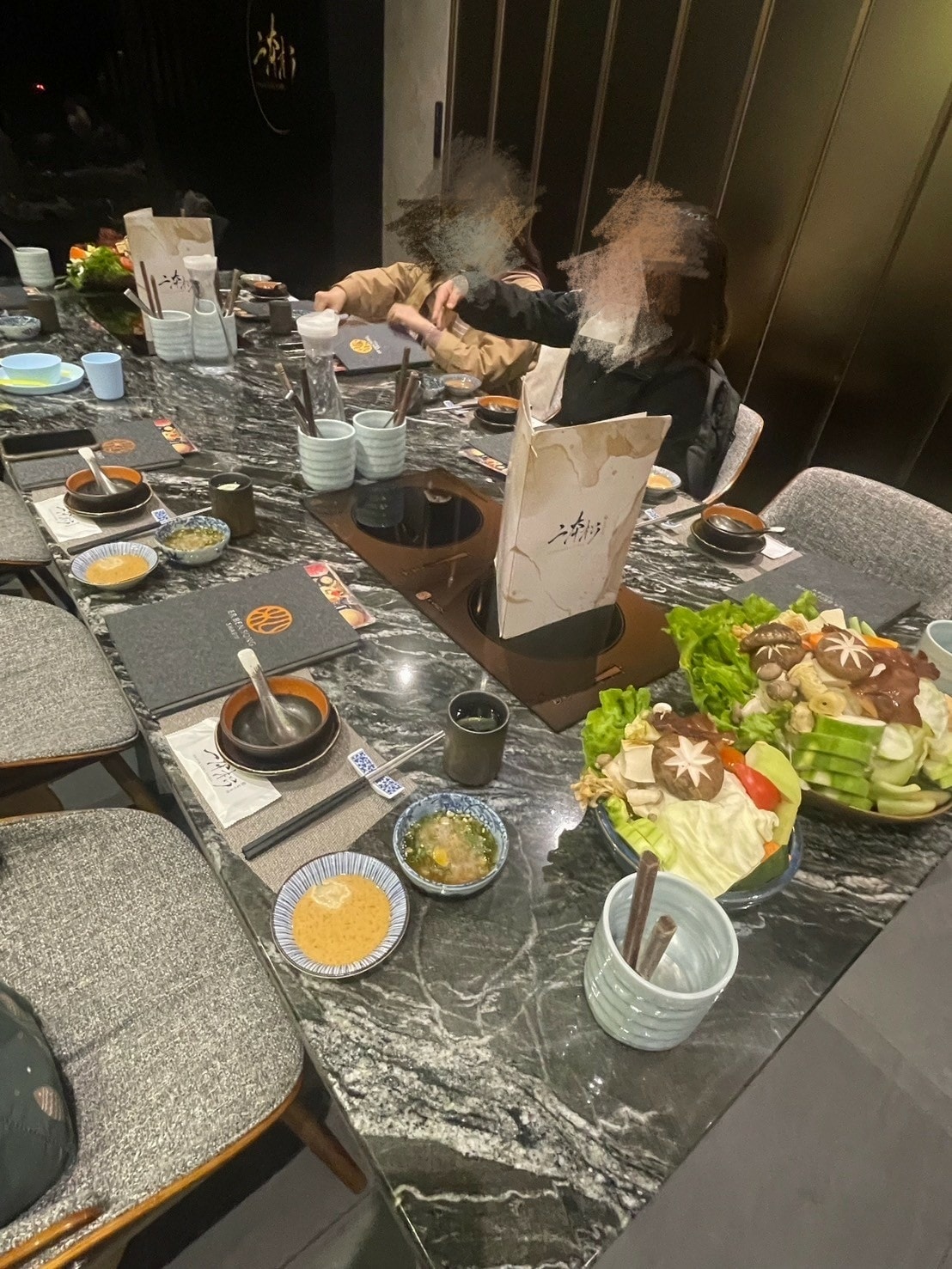 食記 ཾ二本松涮涮屋 全程專人桌邊服務火鍋名店x藝人推薦頂級