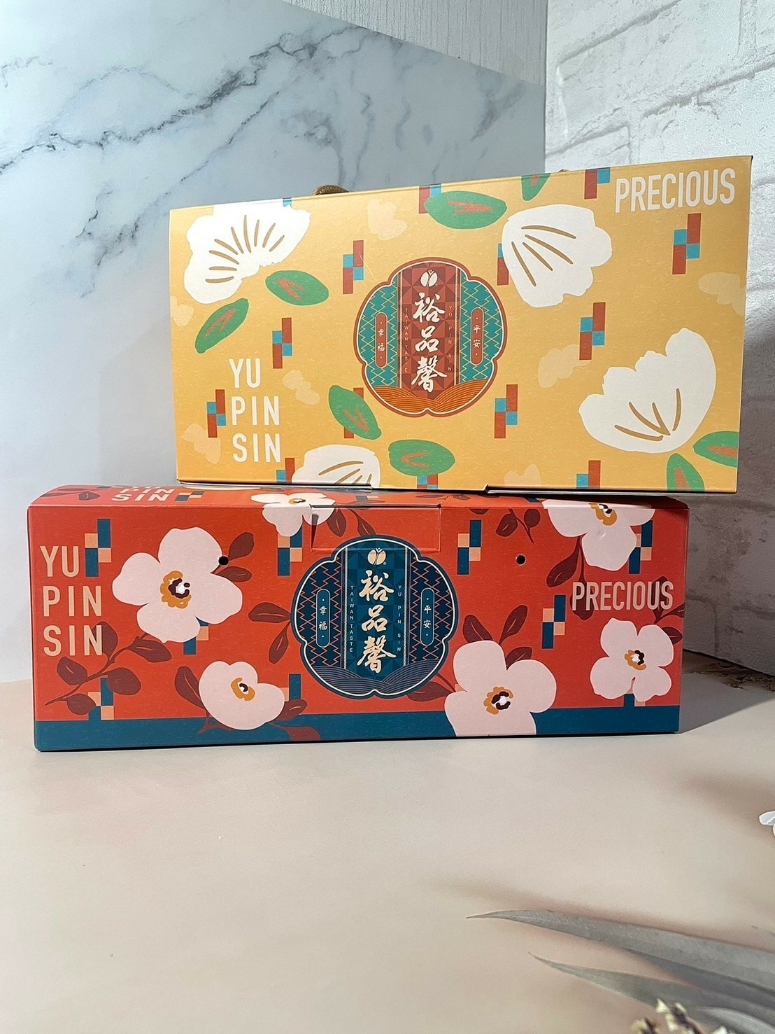 食記 ཾ裕品馨༺必吃爆漿流沙酥、帝王酥,雲朵小酥餅中秋禮盒宅