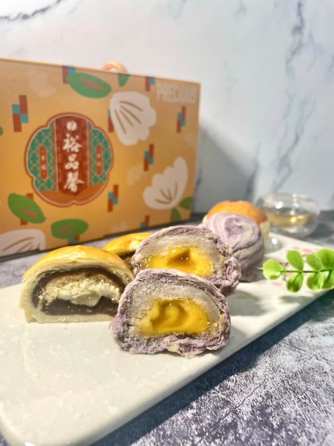 食記 ཾ裕品馨༺必吃爆漿流沙酥、帝王酥,雲朵小酥餅中秋禮盒宅