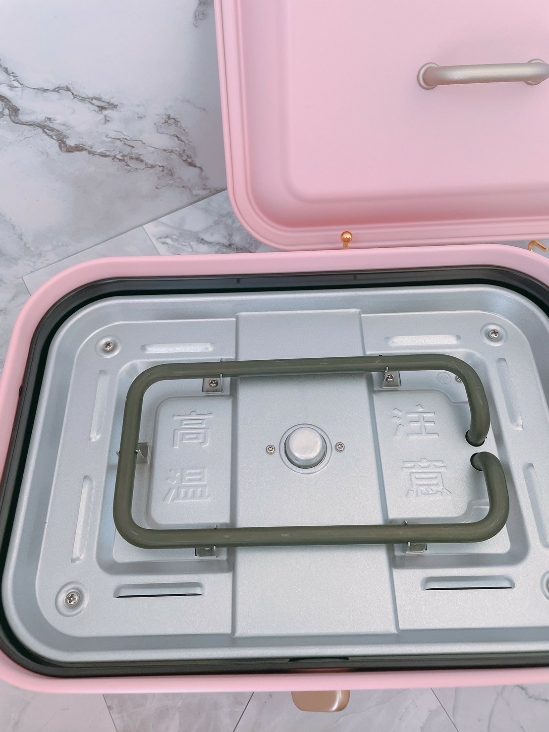 only 多功能不沾復古電烤盤赫本粉一盤多用x火鍋、煎烤、