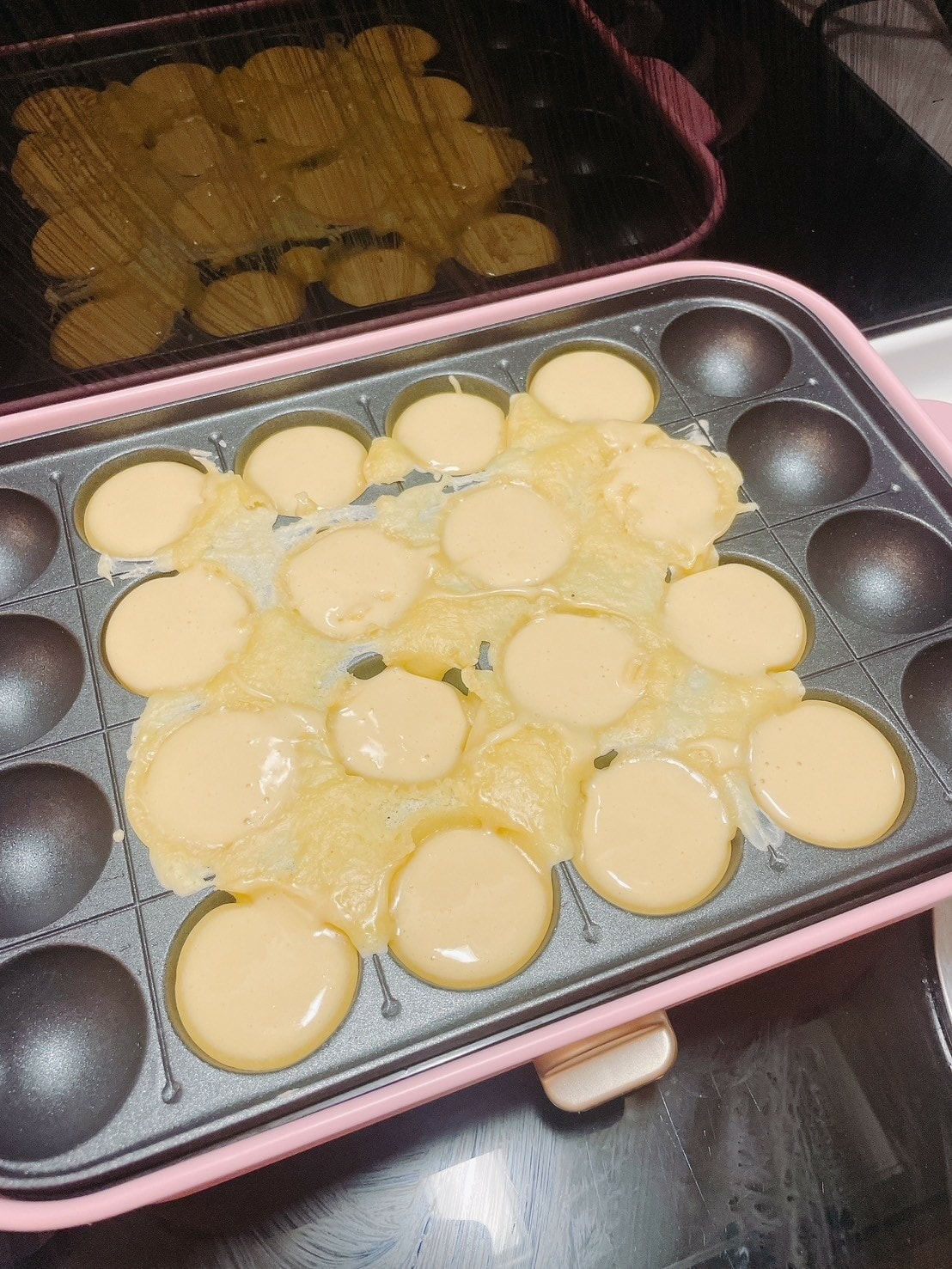 only 多功能不沾復古電烤盤赫本粉一盤多用x火鍋、煎烤、