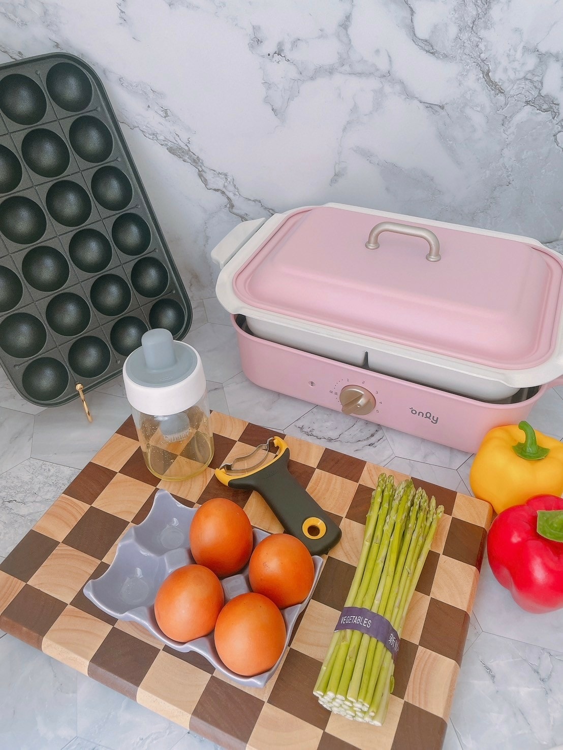 only 多功能不沾復古電烤盤赫本粉一盤多用x火鍋、煎烤、