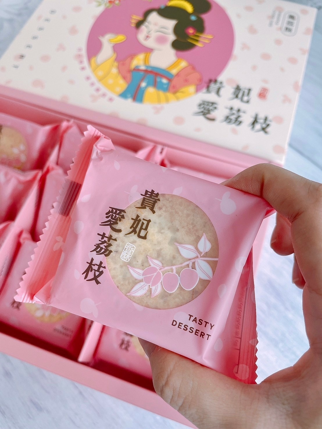 食記胖肉鋪2025年春節禮盒x鳳荔酥/一口爆漿奶皇流心餅 食記胖肉鋪2025年春節禮盒x鳳荔酥/一口爆漿奶皇流心餅