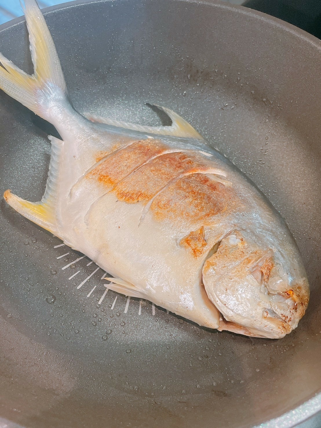 韓國Kassel 鑽石超導熱不沾輕炒鍋28cm(不沾鍋/不