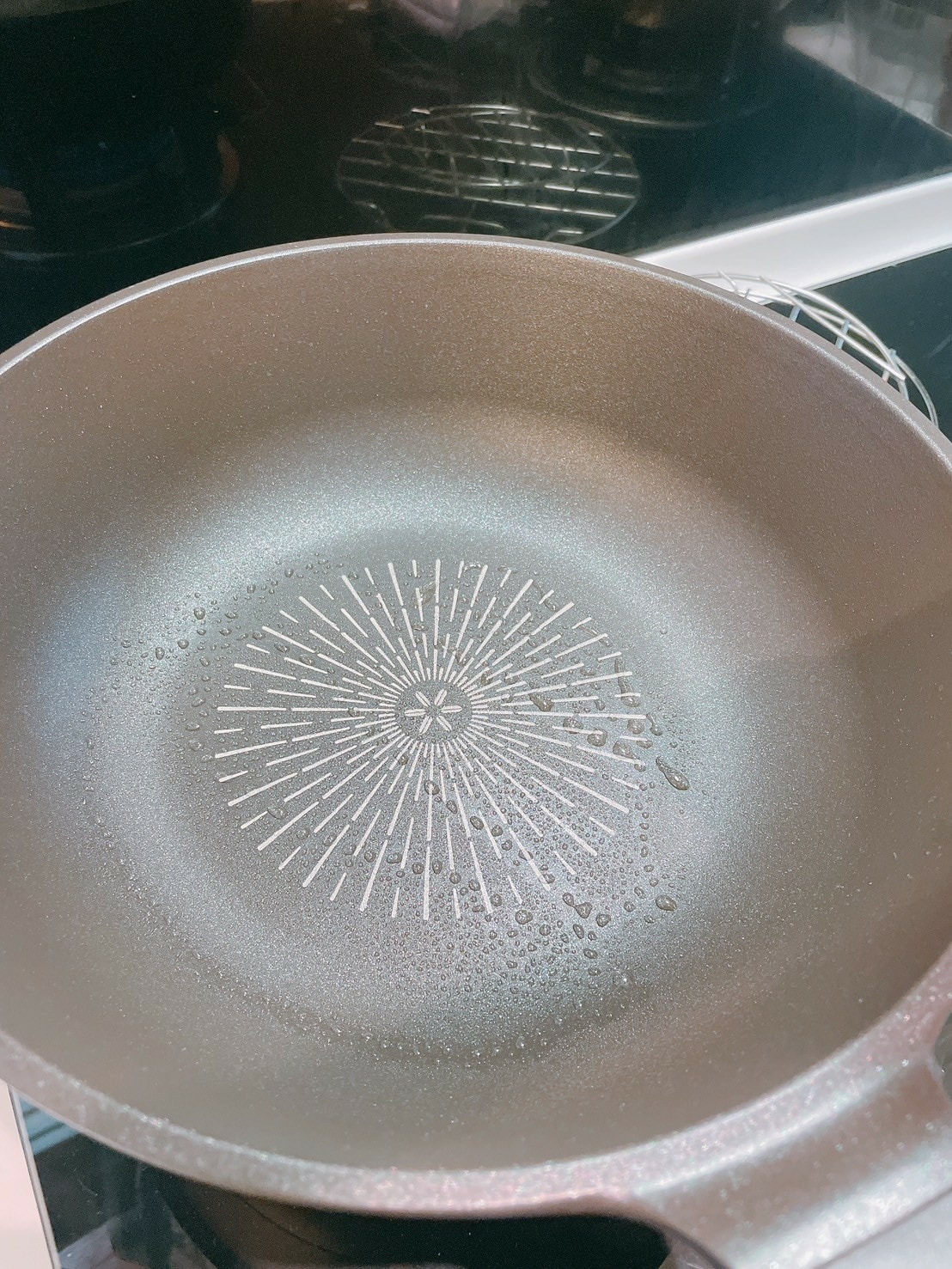 韓國Kassel 鑽石超導熱不沾輕炒鍋28cm(不沾鍋/不