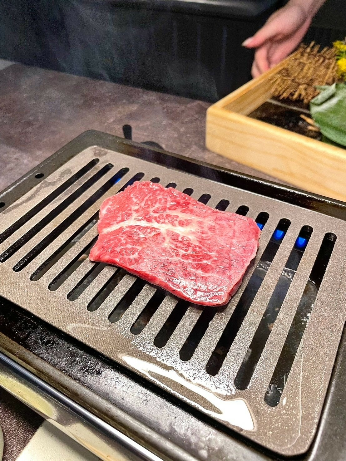 食記春間艸艸台中西區無菜單和牛海鮮燒肉專門店x全程代烤