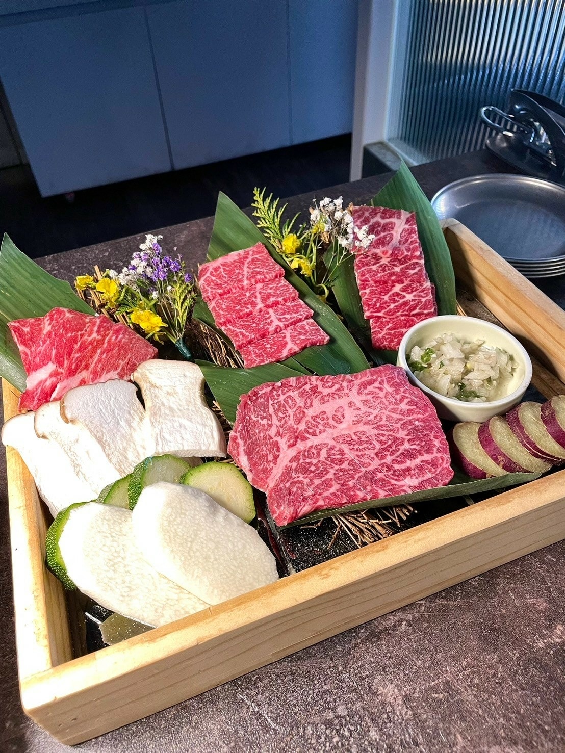 食記春間艸艸台中西區無菜單和牛海鮮燒肉專門店x全程代烤 食記春間艸艸台中西區無菜單和牛海鮮燒肉專門店x全程代烤