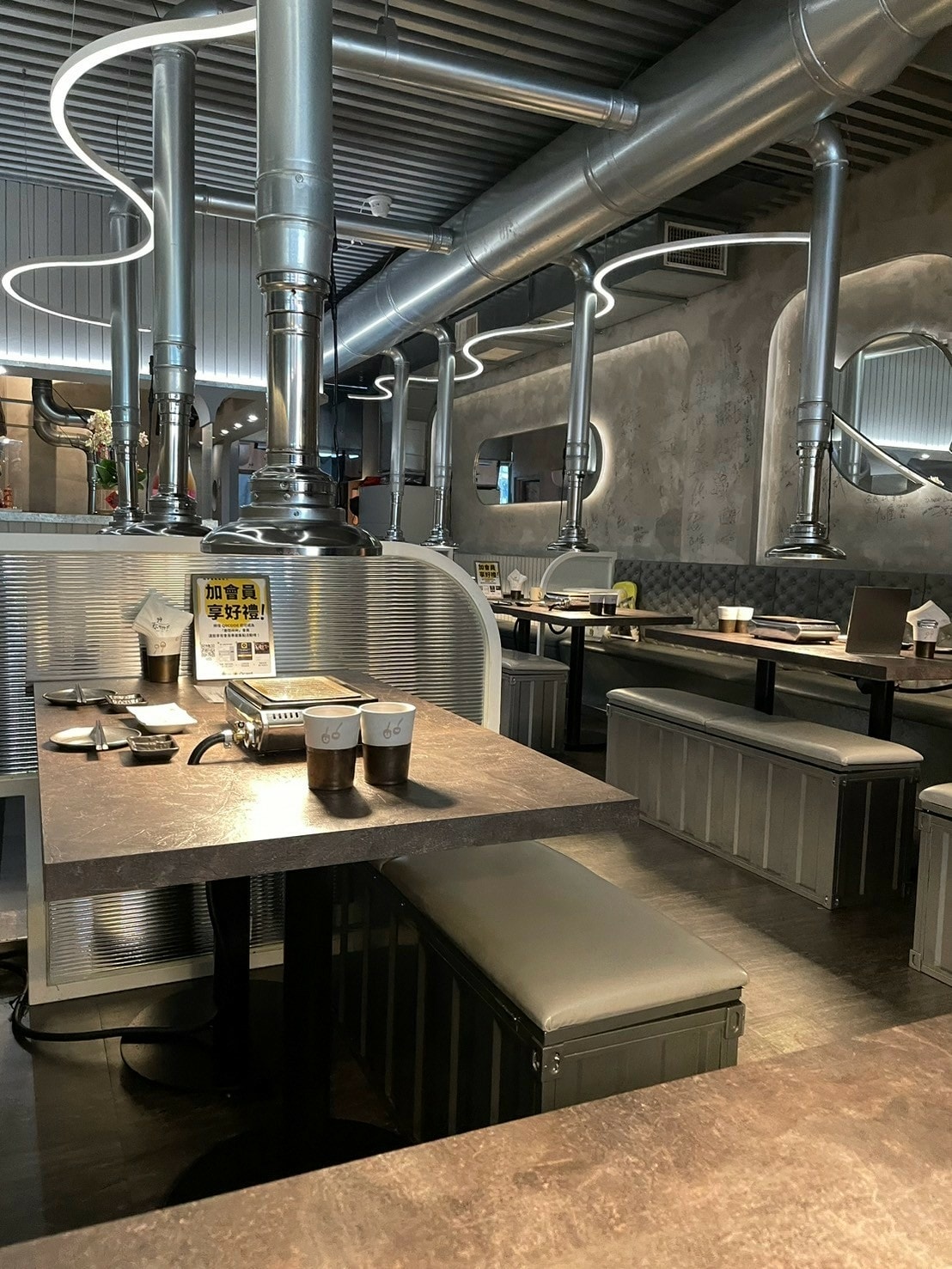 食記春間艸艸台中西區無菜單和牛海鮮燒肉專門店x全程代烤 食記春間艸艸台中西區無菜單和牛海鮮燒肉專門店x全程代烤