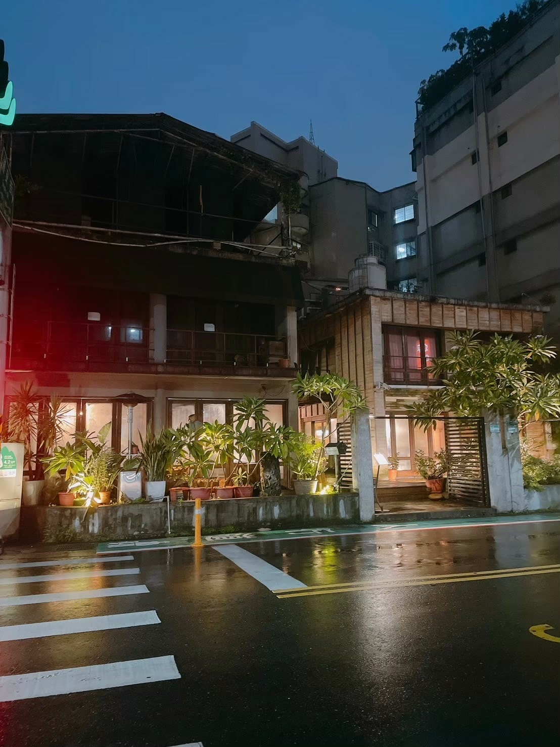 食記 ཾ紅皇后川酒༺台北大安川菜餐酒館Red Queen B