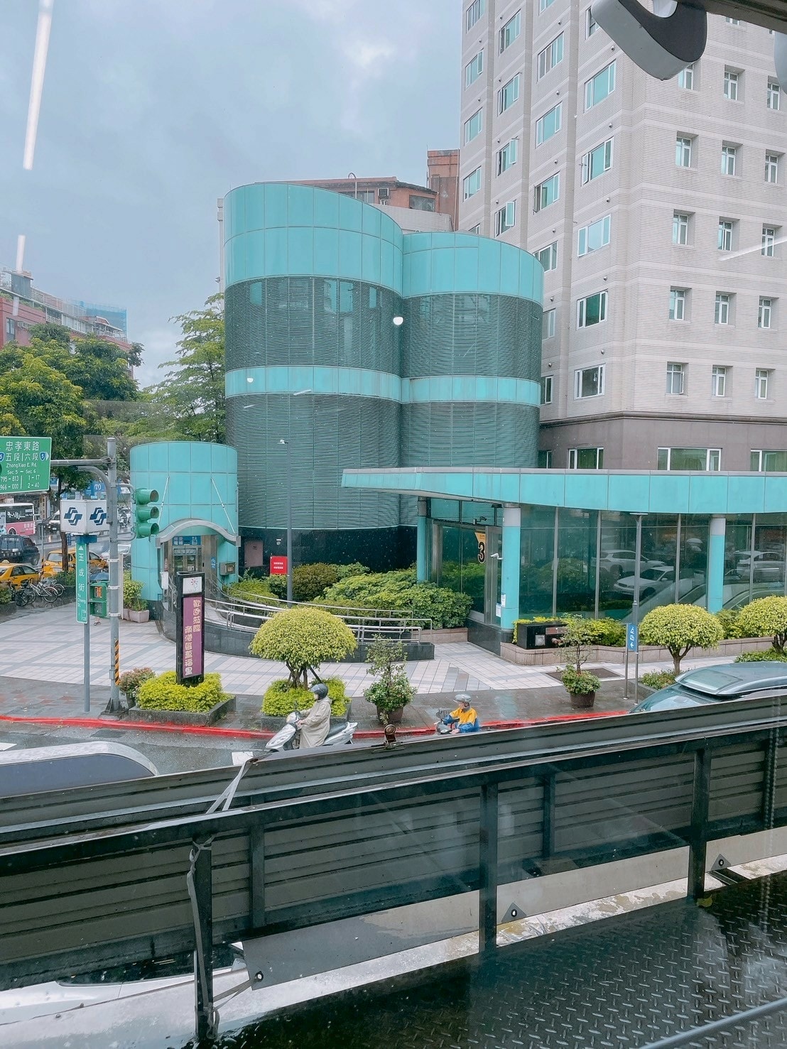 沐e髮藝坊南港信義區髮廊x染燙不分頭髮長短