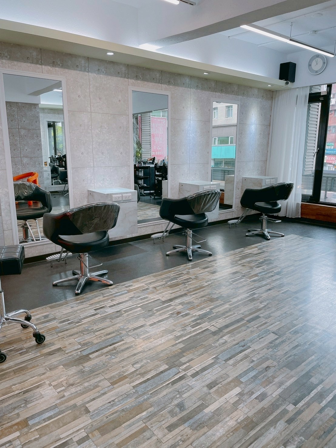 沐e髮藝坊南港信義區髮廊x染燙不分頭髮長短