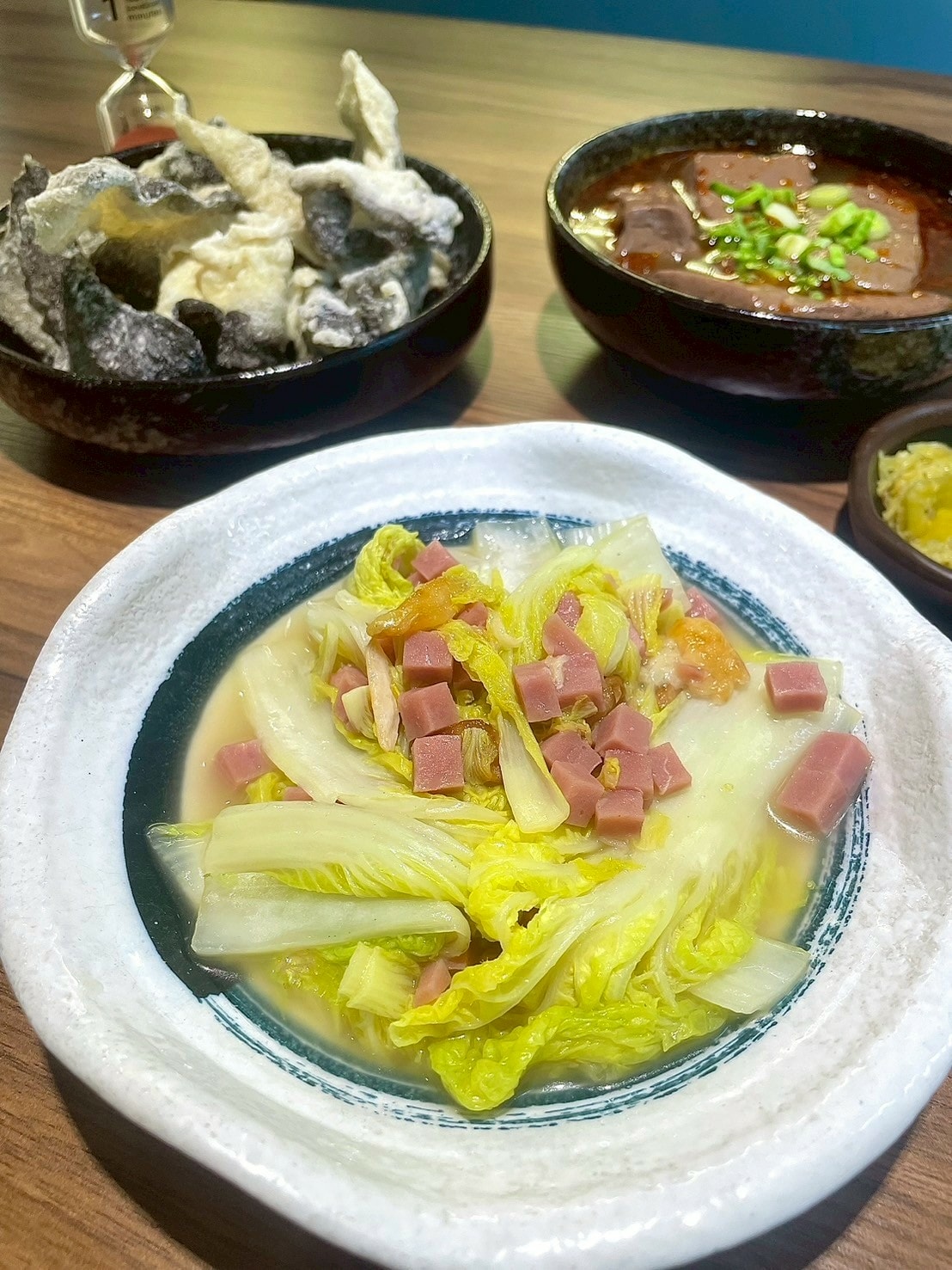 食記刁民酸菜魚府中店人氣酸菜魚插旗新北板橋!酸爽軟嫩酸菜