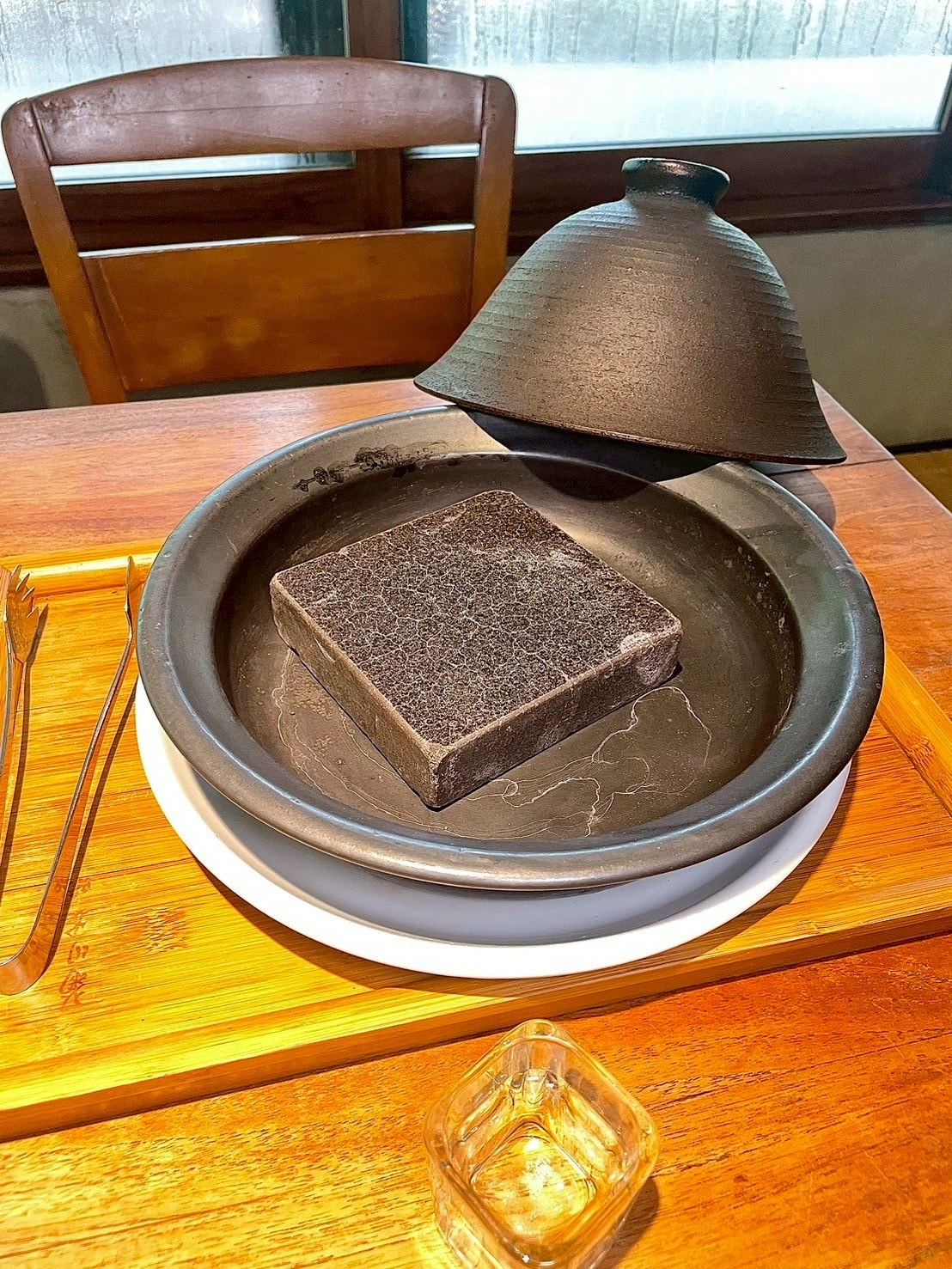 食記名流水岸新北新店烏來日式景觀餐廳x森林系玻璃屋,享受