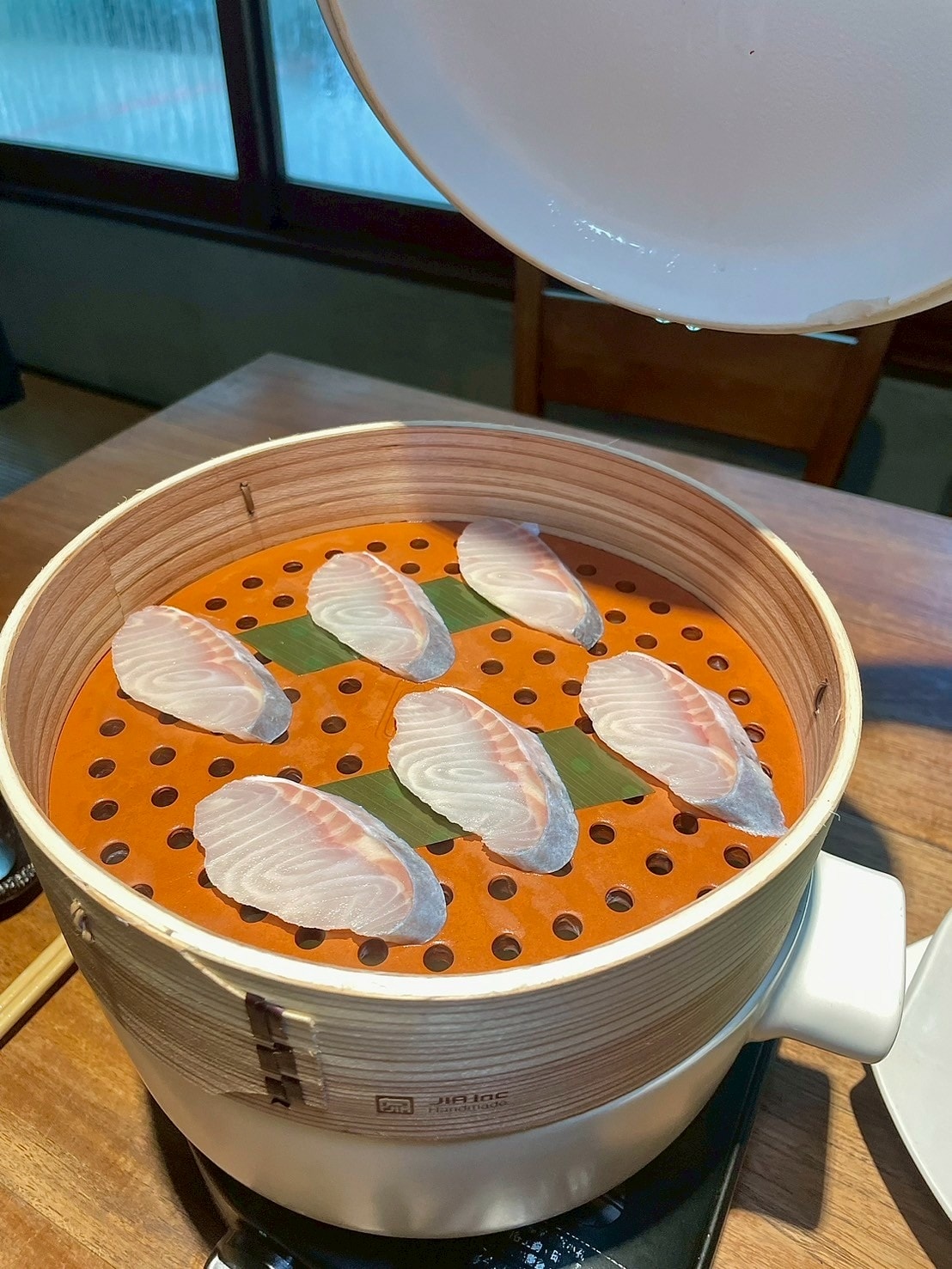 食記名流水岸新北新店烏來日式景觀餐廳x森林系玻璃屋,享受