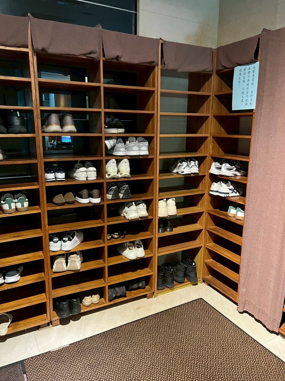 食記名流水岸新北新店烏來日式景觀餐廳x森林系玻璃屋,享受