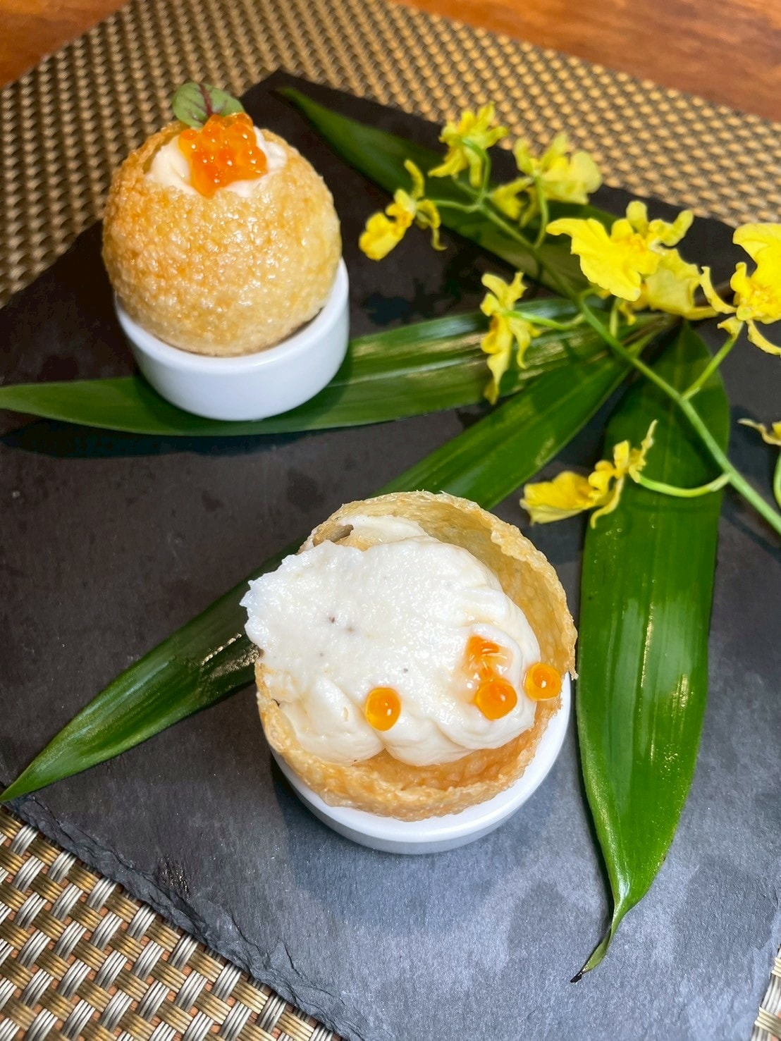 食記名流水岸新北新店烏來日式景觀餐廳x森林系玻璃屋,享受