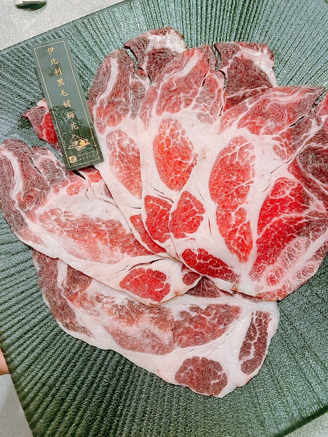 食記涮武鶴和牛鍋物-春日旗艦店桃園新開幕和牛、帝王蟹吃到