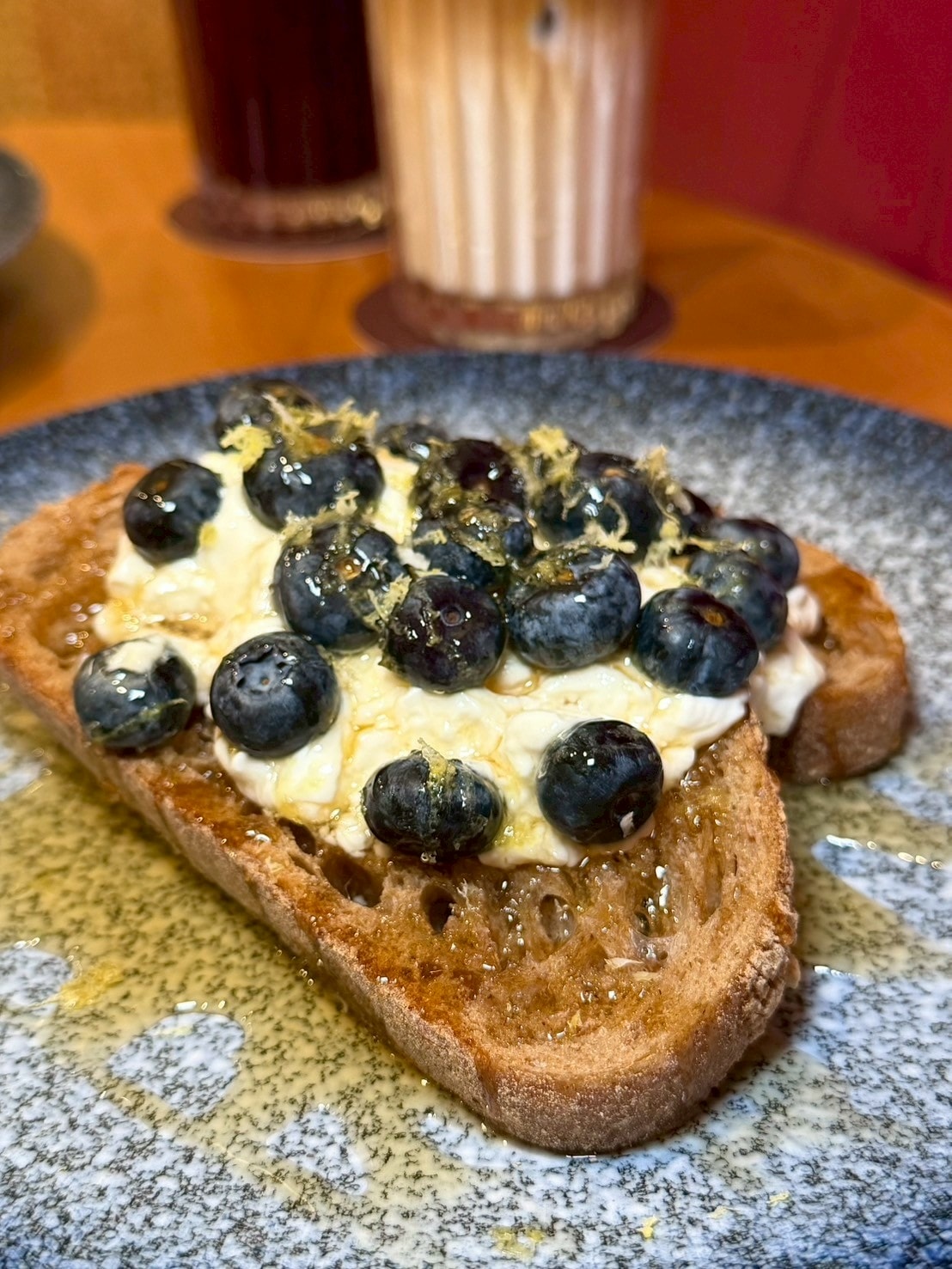 食記Essme法式早午餐台北國父紀念館站新開幕,質感空間