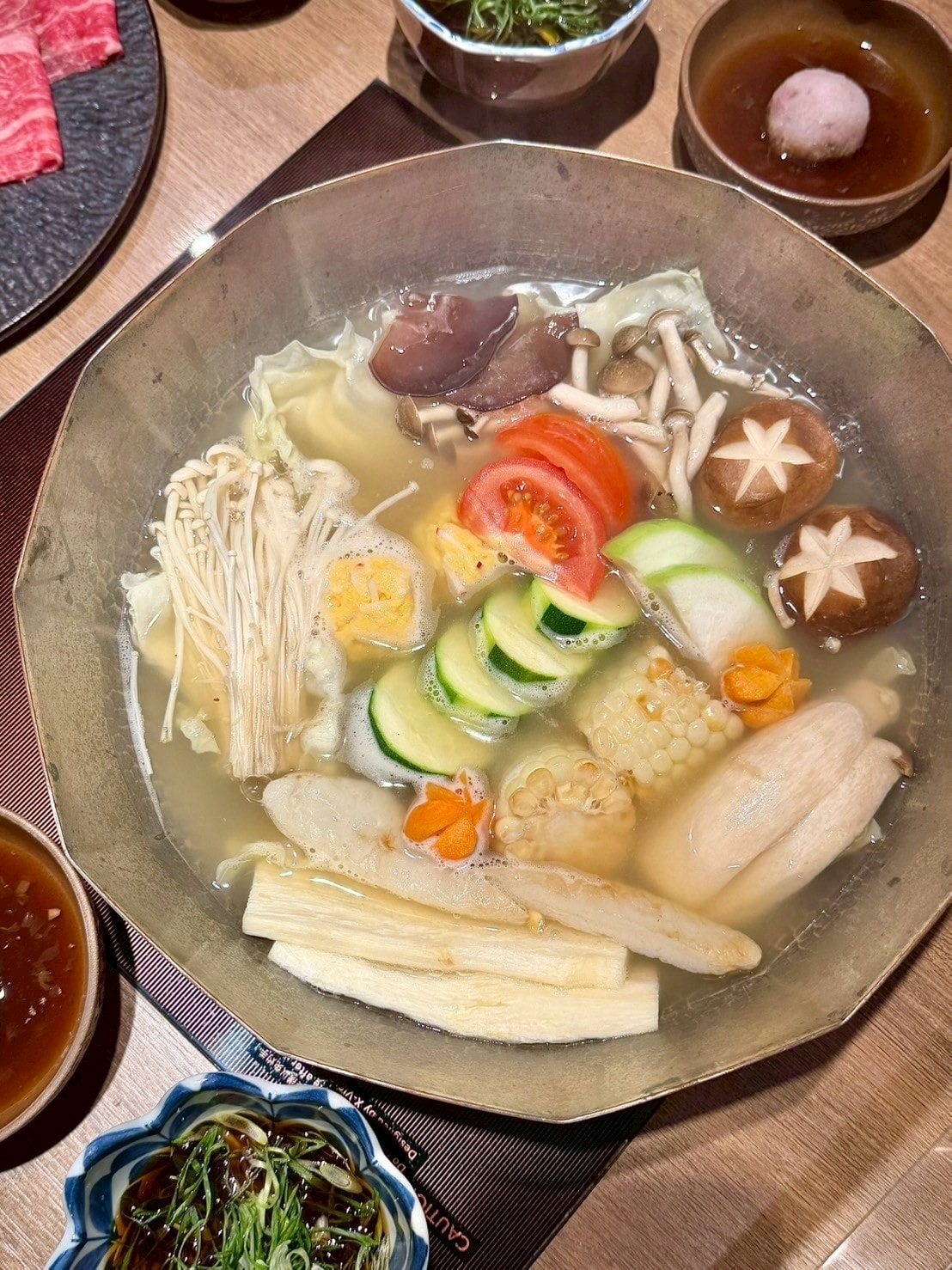 食記金月日本鍋料理擔當台北大安全新裝潢開幕!頂級涮涮鍋、 食記金月日本鍋料理擔當台北大安全新裝潢開幕!頂級涮涮鍋、