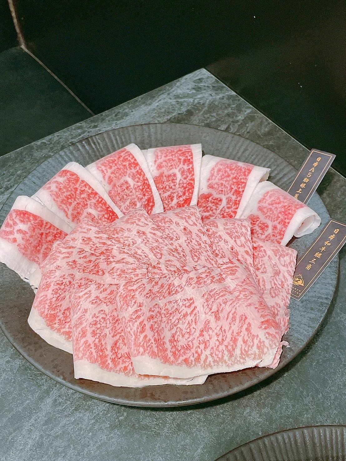 食記涮武鶴和牛鍋物新北板橋人氣和牛、帝王蟹吃到飽火鍋,日