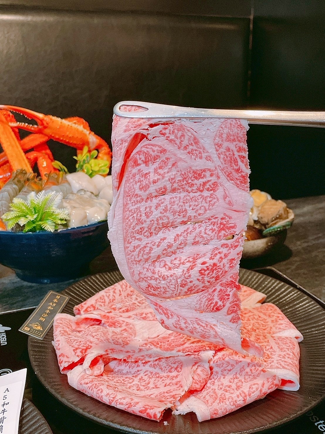 食記涮武鶴和牛鍋物新北板橋人氣和牛、帝王蟹吃到飽火鍋,日