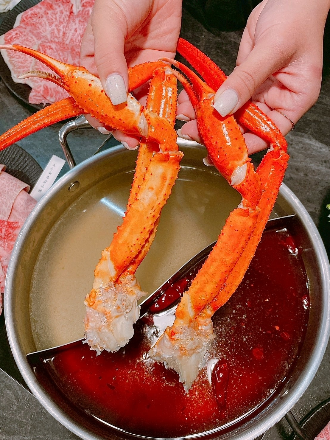 食記涮武鶴和牛鍋物新北板橋人氣和牛、帝王蟹吃到飽火鍋,日