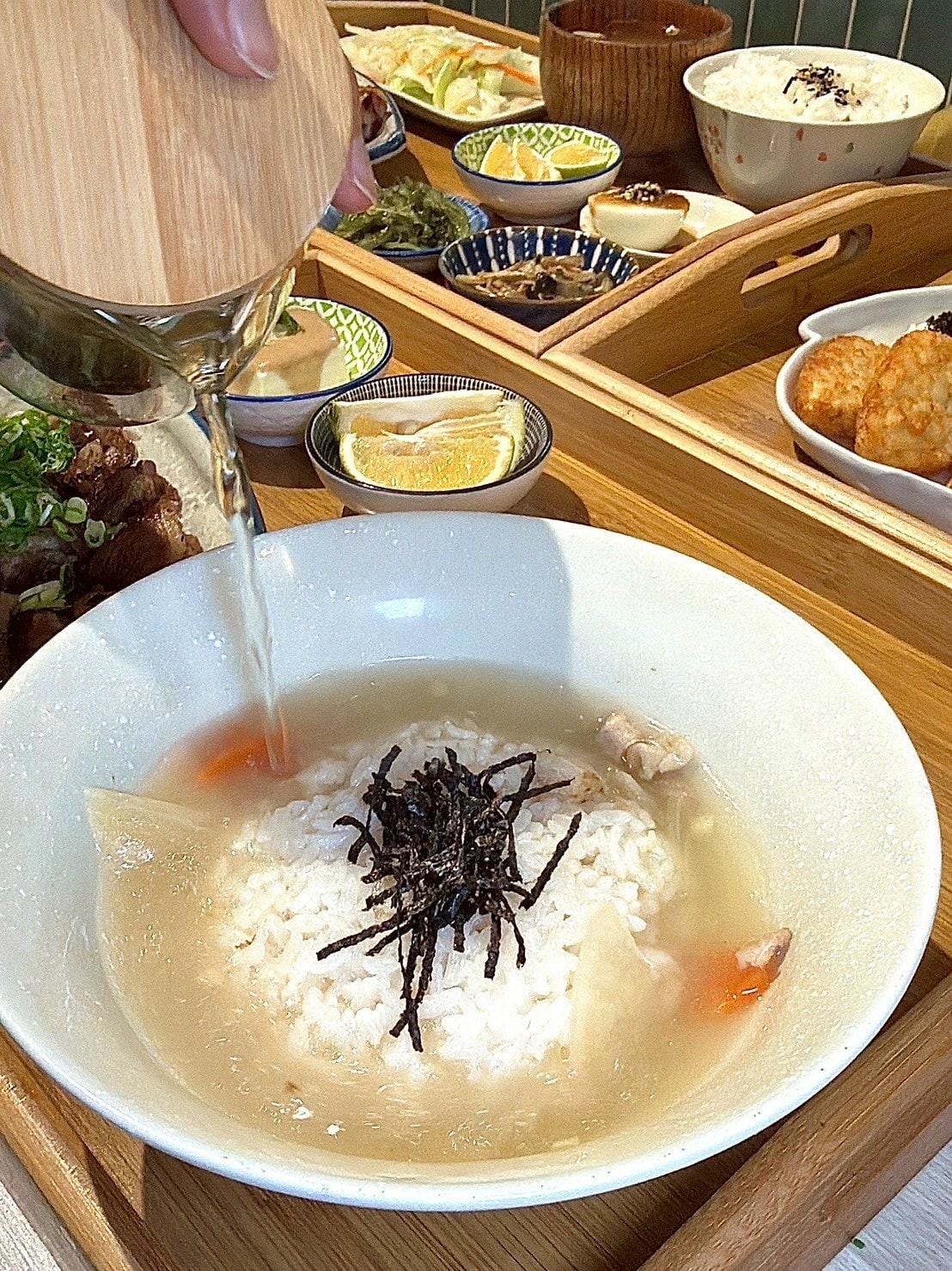 食記風日洋食板橋新埔站超人氣日式洋食小店,宮崎駿主題裝飾