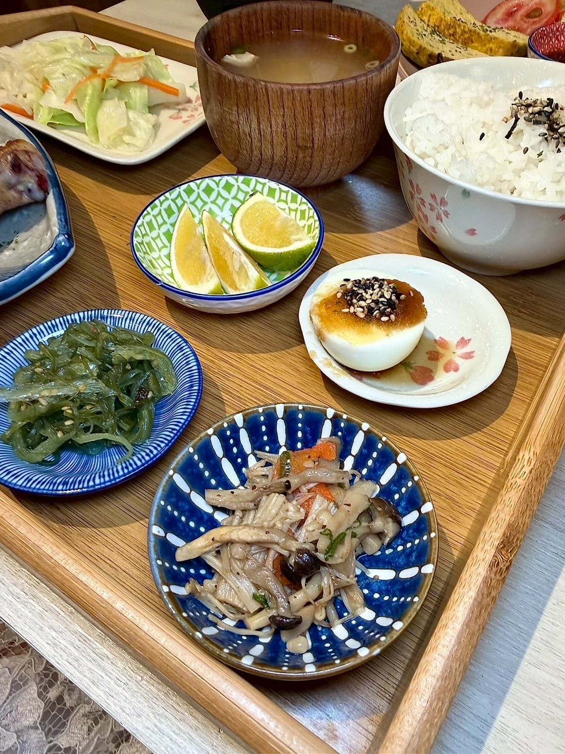 食記風日洋食板橋新埔站超人氣日式洋食小店,宮崎駿主題裝飾