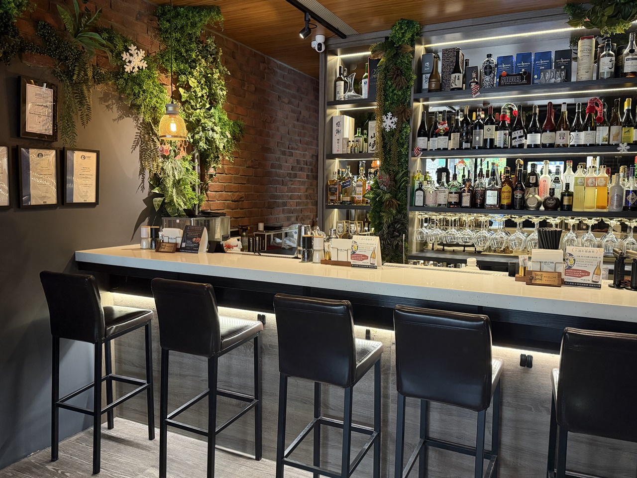 食記★WilsonPark 威爾森公園|內湖乾式熟成牛排餐酒館,聖誕節、情人節、生日聚會包廂餐廳推薦 - 第3張圖 食記★WilsonPark 威爾森公園|內湖乾式熟成牛排餐酒館,聖誕節、情人節、生日聚會包廂餐廳推薦