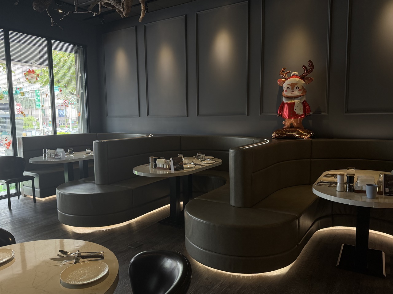 食記★WilsonPark 威爾森公園|內湖乾式熟成牛排餐酒館,聖誕節、情人節、生日聚會包廂餐廳推薦 - 第4張圖 食記★WilsonPark 威爾森公園|內湖乾式熟成牛排餐酒館,聖誕節、情人節、生日聚會包廂餐廳推薦