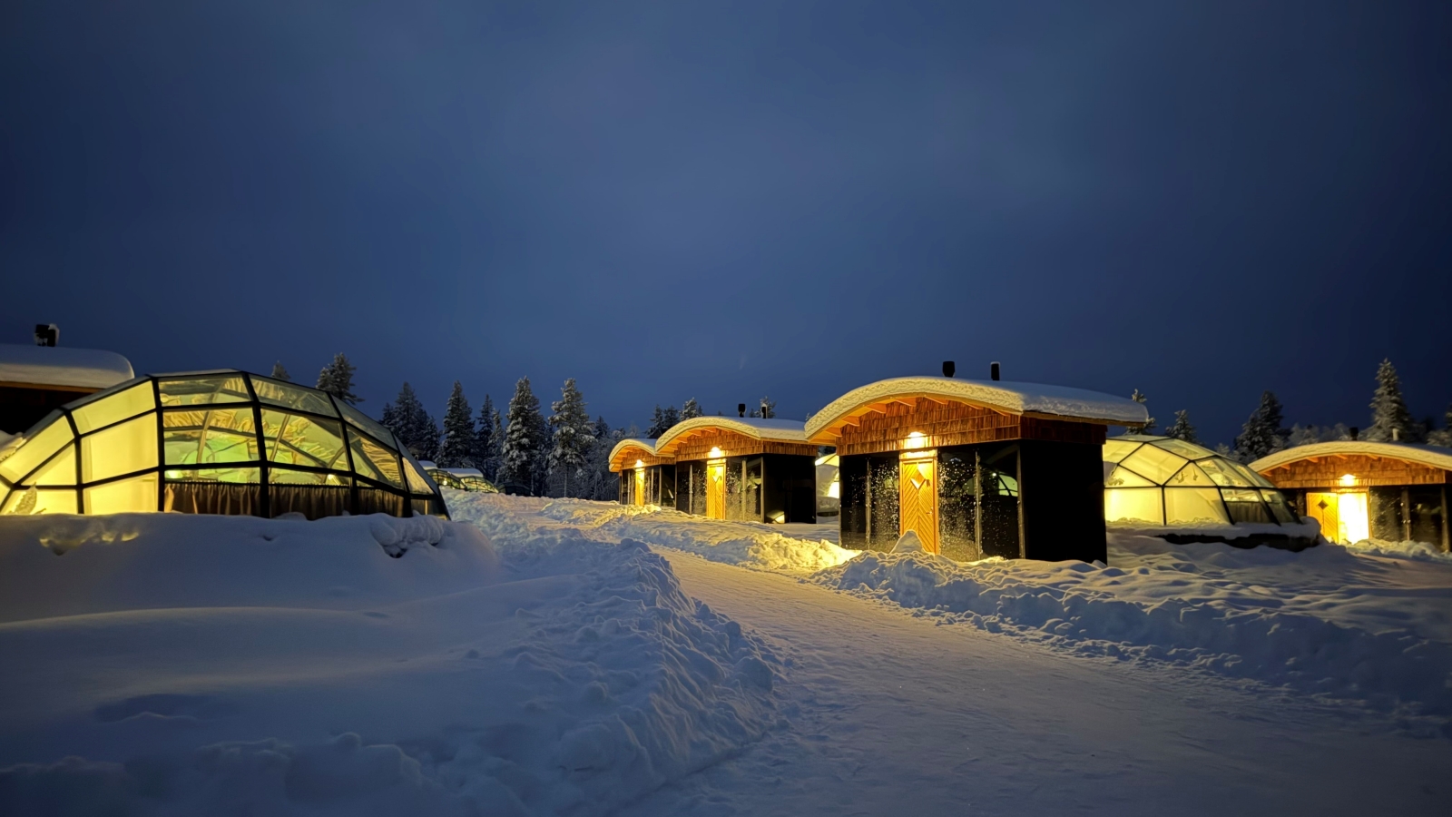 -Kakslauttanen Igloo Village 北歐芬蘭拉普蘭極光玻璃屋,追極光人生清單- - 第2張圖 -Kakslauttanen Igloo Village 北歐芬蘭拉普蘭極光玻璃屋,追極光人生清單-