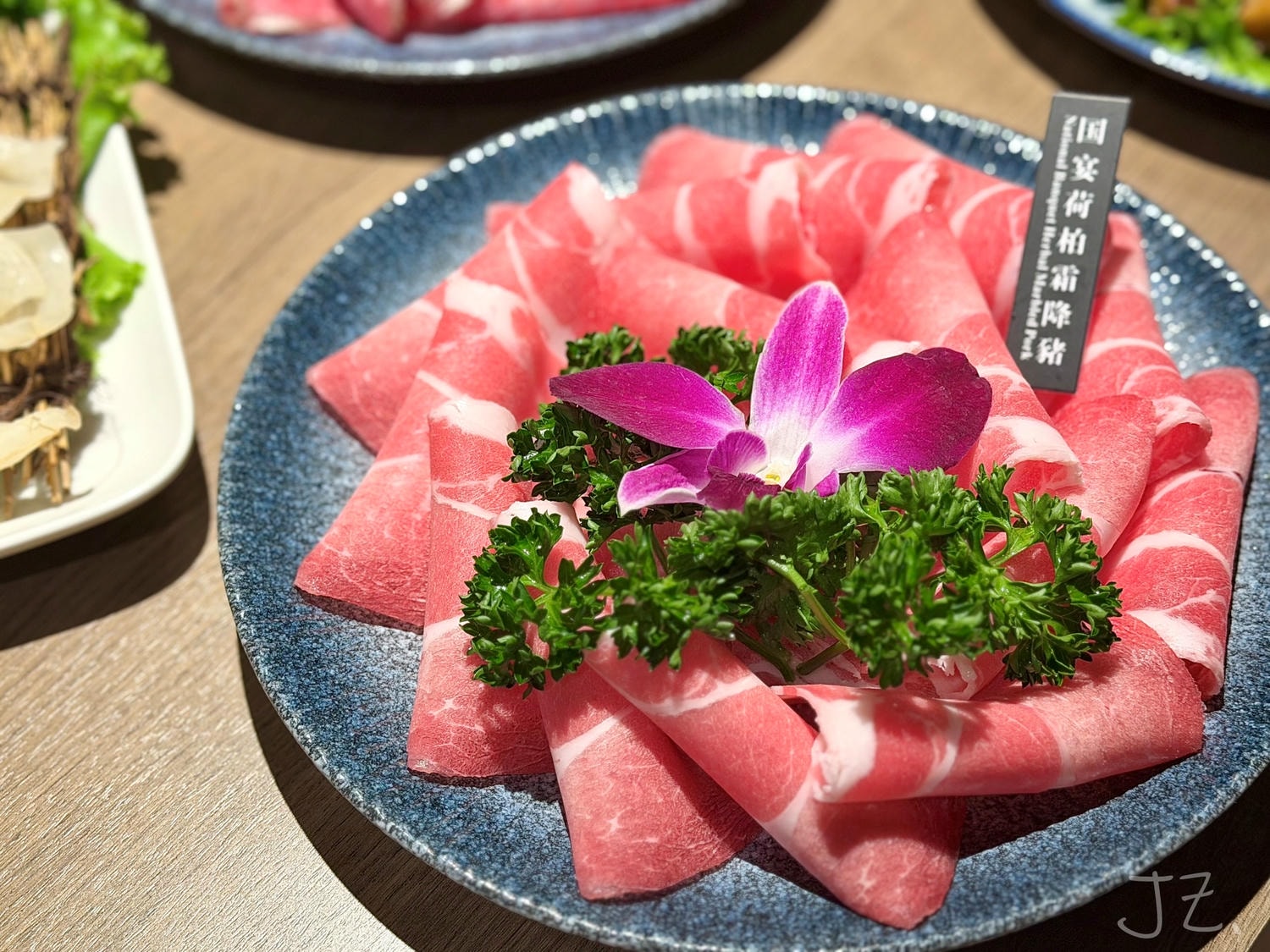 星曜雞湯｜台北必喝高級雞湯之一，用料不手軟的濃郁金黃暖雞湯