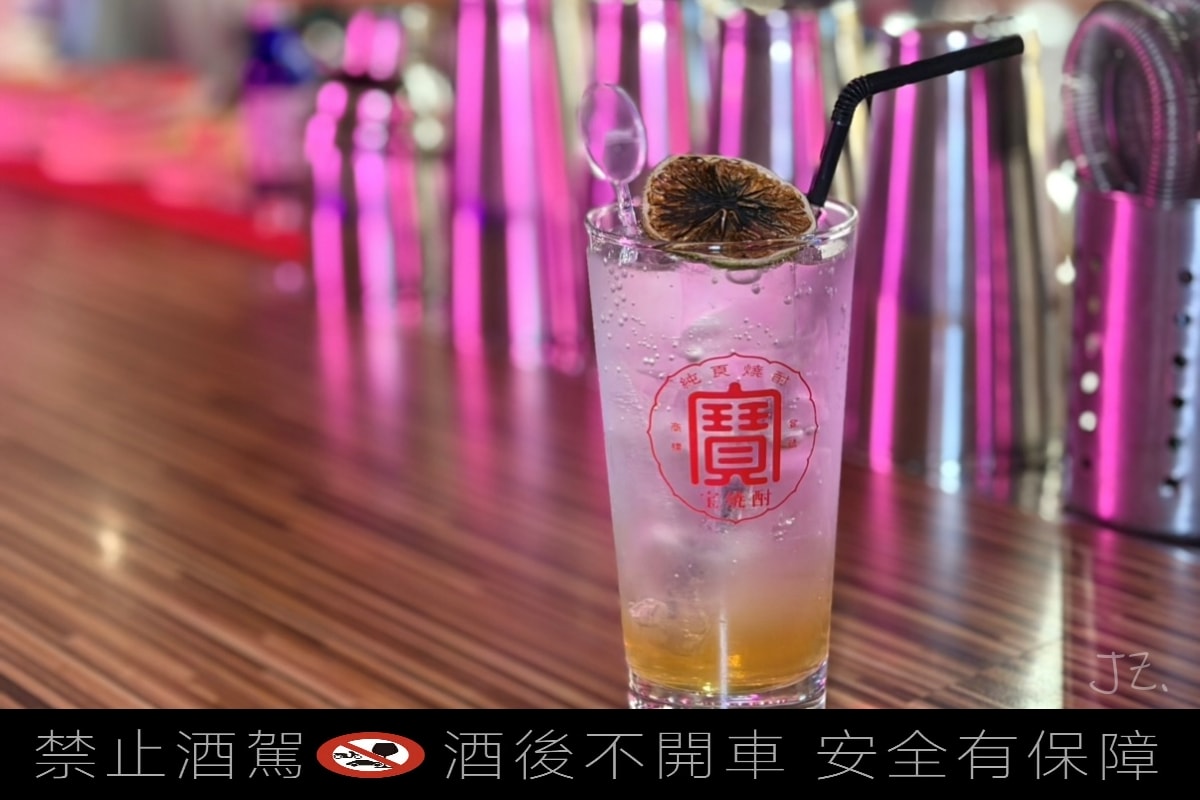 食記★鹿餐酒館｜新北永和深夜美食 週末駐唱餐酒館的微醺夜生活