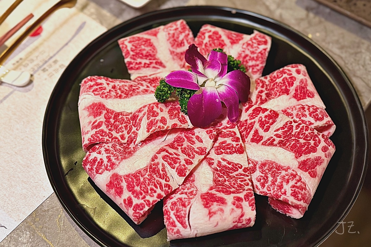 食記★聚食釜｜台北大安新開幕靈魂精萃鮮蝦鮮味頂級湯鍋，精緻海陸套餐半包廂用餐一次滿足