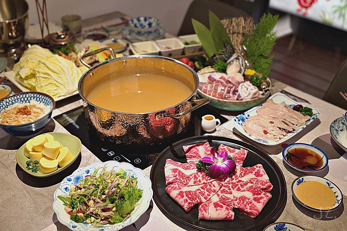 食記★聚食釜｜台北大安新開幕靈魂精萃鮮蝦鮮味頂級湯鍋，精緻海陸套餐半包廂用餐一次滿足