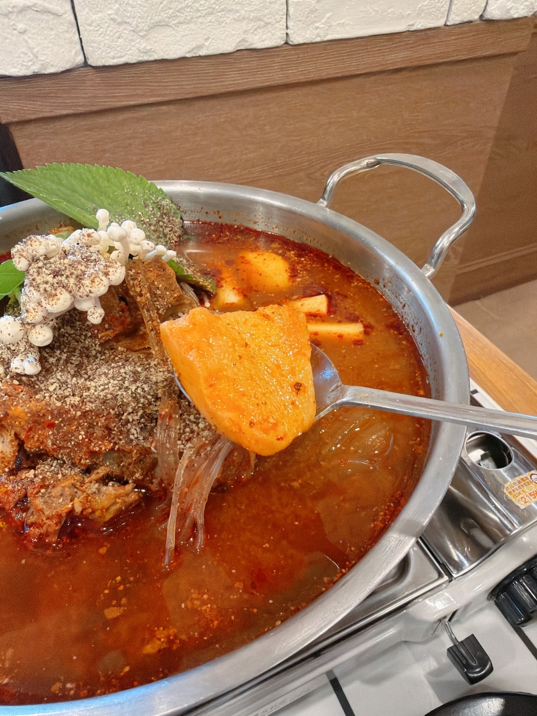 食記★K-POT HOUSE 馬鈴薯排骨湯|釜山主廚的韓國家常湯鍋 - 第10張圖 食記★K-POT HOUSE 馬鈴薯排骨湯|釜山主廚的韓國家常湯鍋