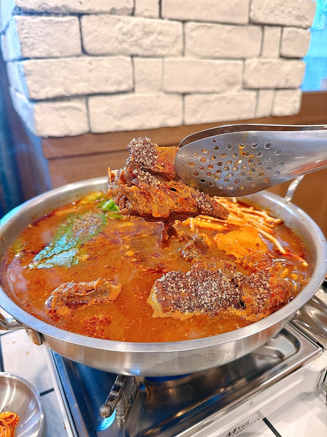 食記★K-POT HOUSE 馬鈴薯排骨湯|釜山主廚的韓國家常湯鍋 - 第9張圖 食記★K-POT HOUSE 馬鈴薯排骨湯|釜山主廚的韓國家常湯鍋
