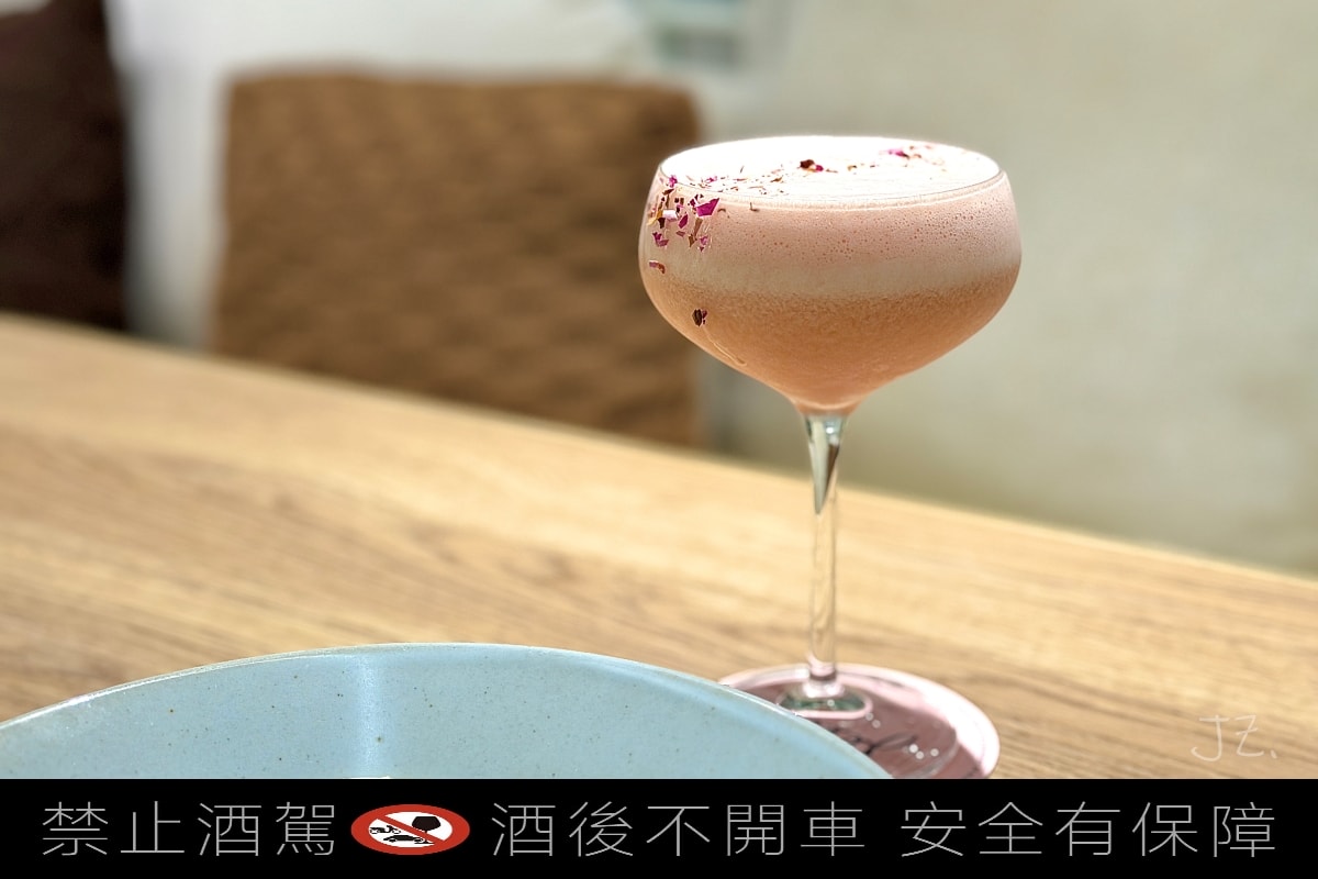 Petit Doux 微兜永康店｜台北永康街網美餐廳推薦，人氣瓦帕鬆餅與健康輕食