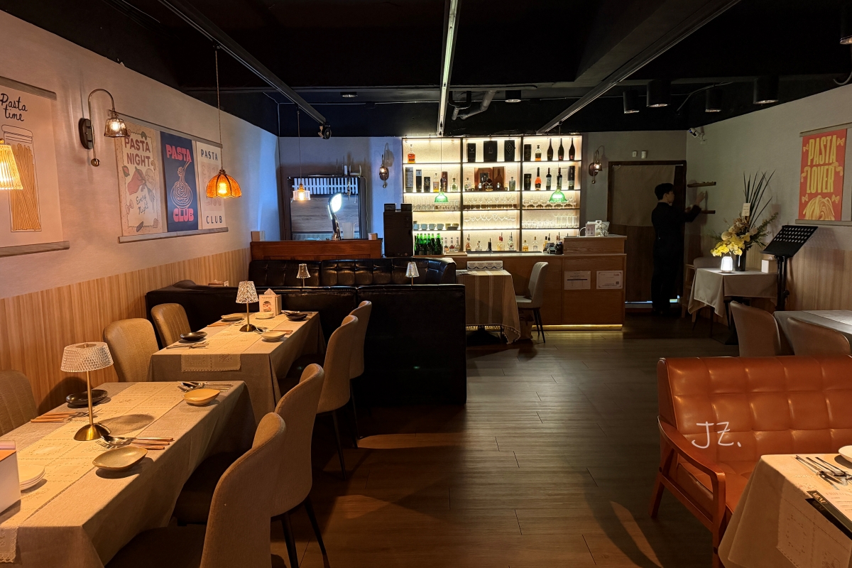 No.641 Bistro 義式餐酒館｜台北永春微醺聚餐空間，Pizza、義大利麵與調酒一次滿足
