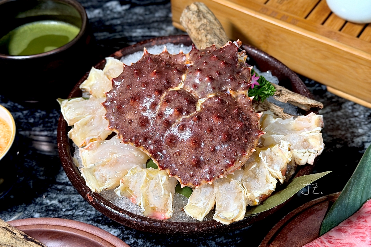 二本松涮涮屋｜台北大安頂級火鍋推薦，專人桌邊服務、帝王蟹饗宴五吃、高級約會餐廳分享