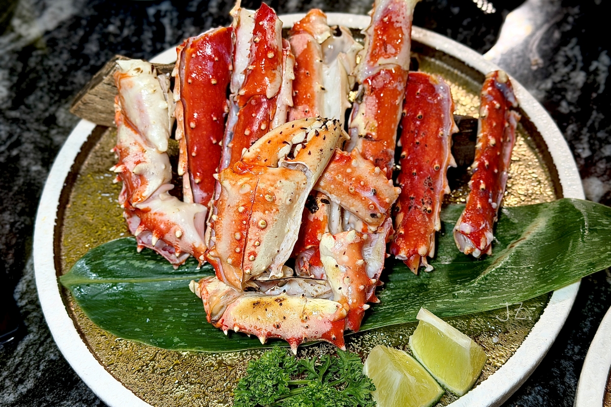 二本松涮涮屋｜台北大安頂級火鍋推薦，專人桌邊服務、帝王蟹饗宴五吃、高級約會餐廳分享