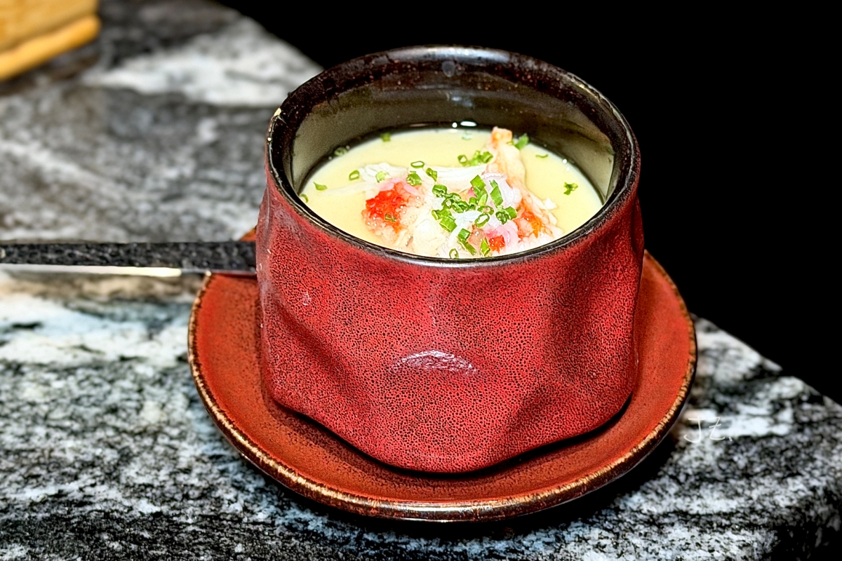 二本松涮涮屋｜台北大安頂級火鍋推薦，專人桌邊服務、帝王蟹饗宴五吃、高級約會餐廳分享